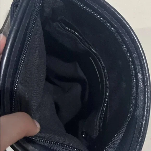 Liz Claiborne Small crossbody purse navy blue Classic Wardrobe Staple - Picture 9 of 11